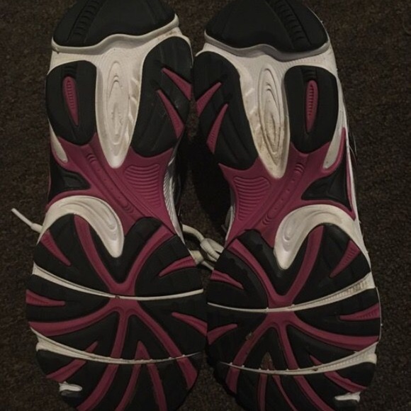 oasis tennis shoes prices